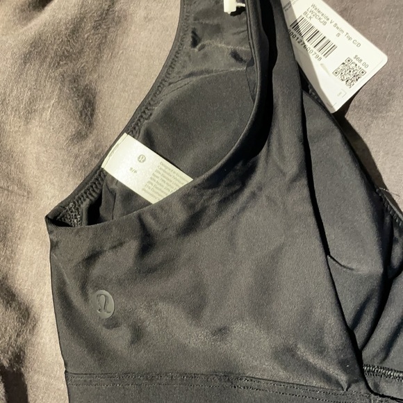 Lululemon Waterside V Swim Top *C/D Cup - black - Picture 7 of 7